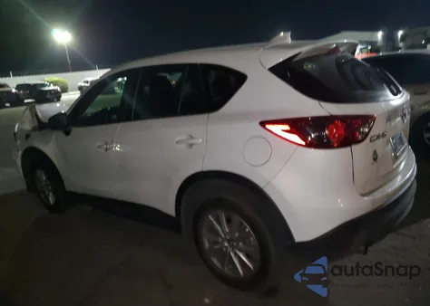 2016 Mazda Cx-5 Touring z USA, uszkodzony, nr VIN JM3KE2CY8G0874914